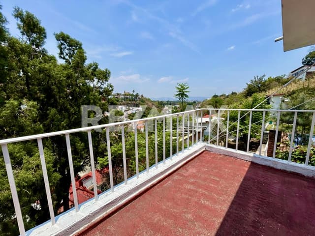 Venta de casa en condominio en Lomas de Atzingo, Cuernavaca, Morelos…Clave 5024