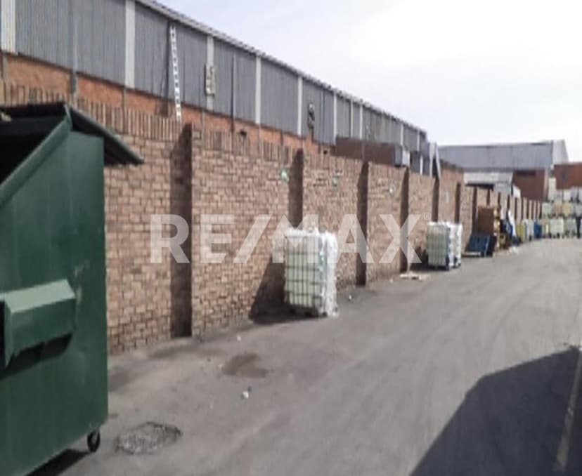 BODEGA - TALLER EN VENTA EN PARQUE INDUSTRIAL LAGUNERO 