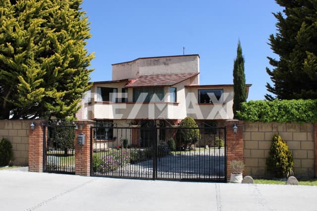 Casa Residencial en Venta Zona Campestre Exclusiva en Cacalomacán, Estado de México