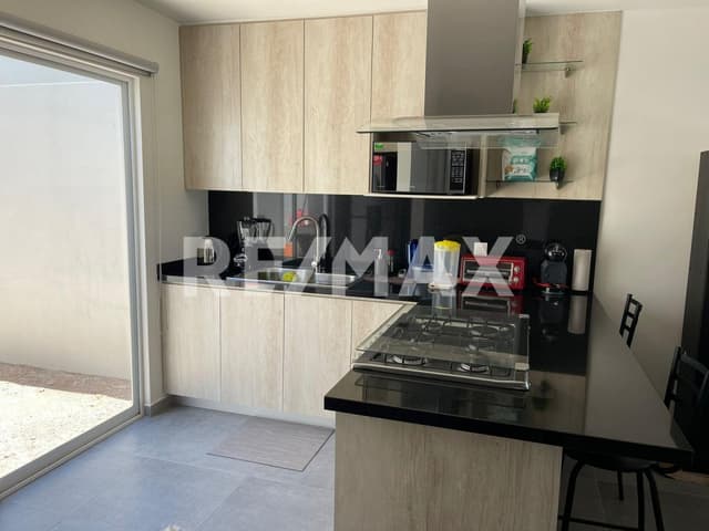 CASA EN VENTA O RENTA CAPITAL NORTE, COTO ABIE