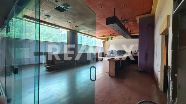 LOCAL COMERCIAL EN RENTA EN SANTA FE