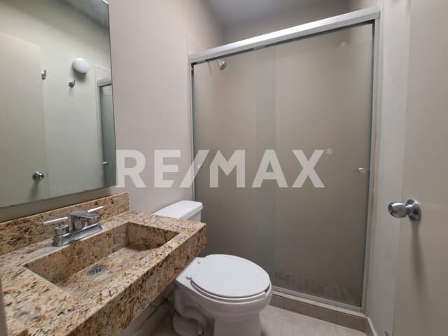 CASA EN VENTA EN RESIDENCIAL SENDEROS