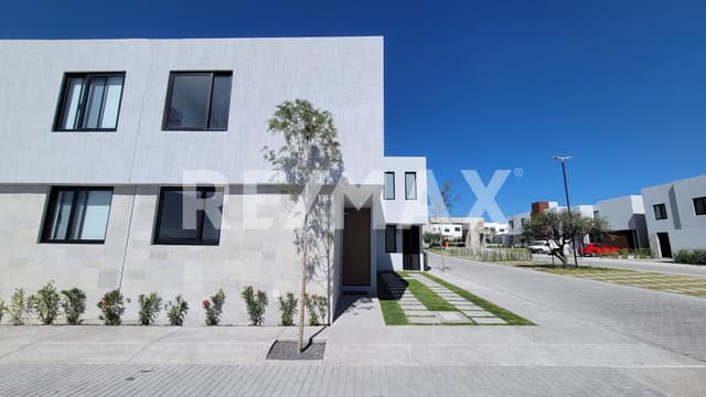 Casa en VENTA en Condominio en Altos Juriquilla, Querétaro.