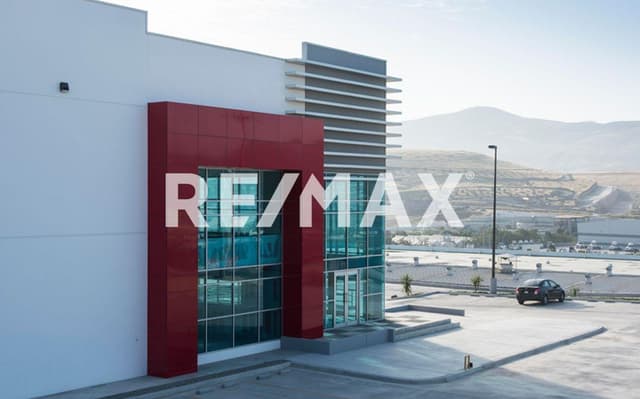 NAVE INDUSTRIAL EN RENTA DE 12,442 M2 EN EL FLORIDO, TIJUANA B.C.