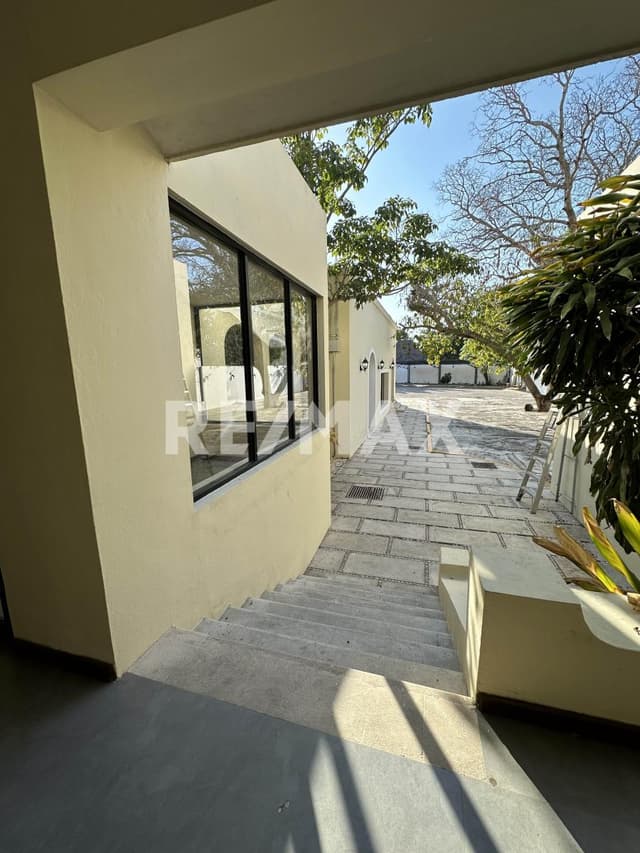 Casona con uso comercial a una cuadra de Prol Montejo Mérida Yucatán