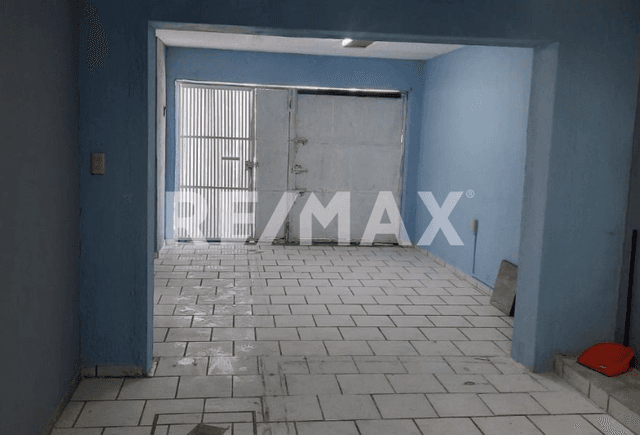 CASA UBICADA EN ESQUINA EN VENTA EN COLONIA LA LOMA GUADALAJARA