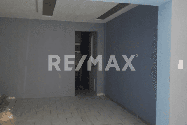 CASA UBICADA EN ESQUINA EN VENTA EN COLONIA LA LOMA GUADALAJARA