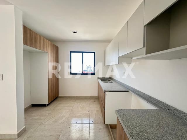 CASA EN VENTA EN ZENLIFE QUERETARO  RCV090724-JB