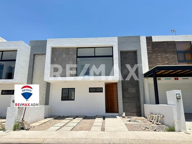CASA EN VENTA EN ZENLIFE QUERETARO  RCV090724-JB