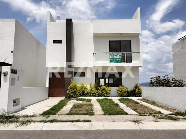 CASA VENTA  CAMPESTRE JURIQUILLA 