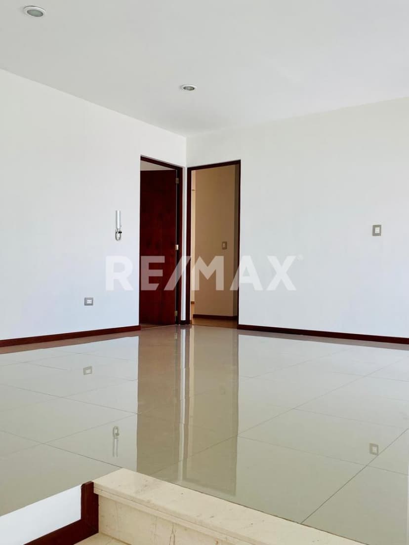 SE RENTA CASA EN PARQUE CAIR0 