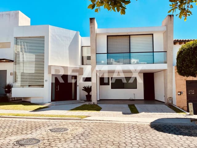 SE RENTA CASA EN PARQUE CAIR0 