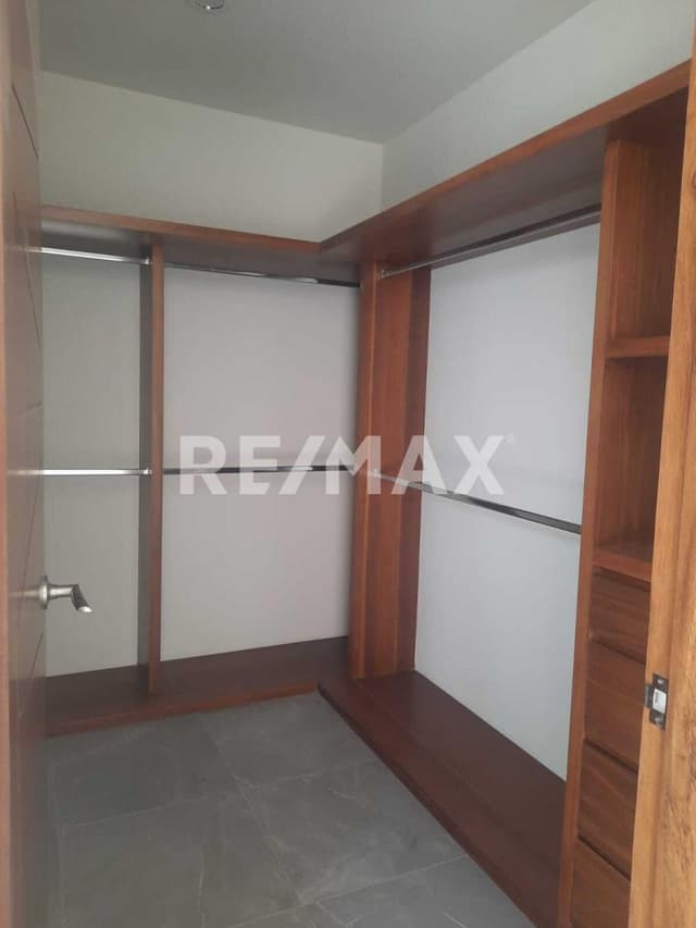 CASA EN VENTA DENTRO DE COTO MAGMA, COLLI URBANO