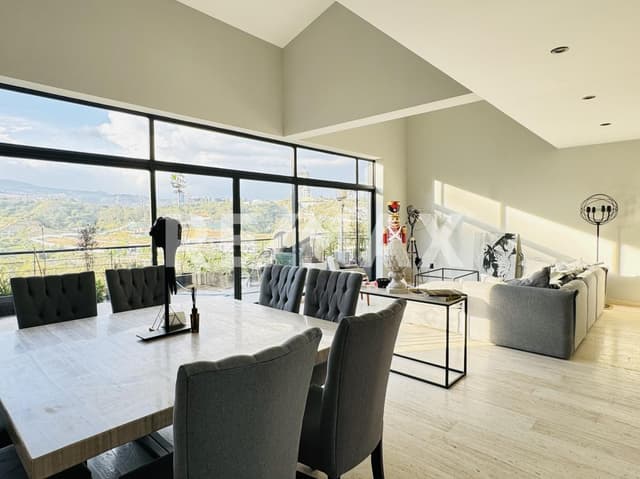 VENTA CASA EN CONDOMINIO EN LOMAS COUNTRY