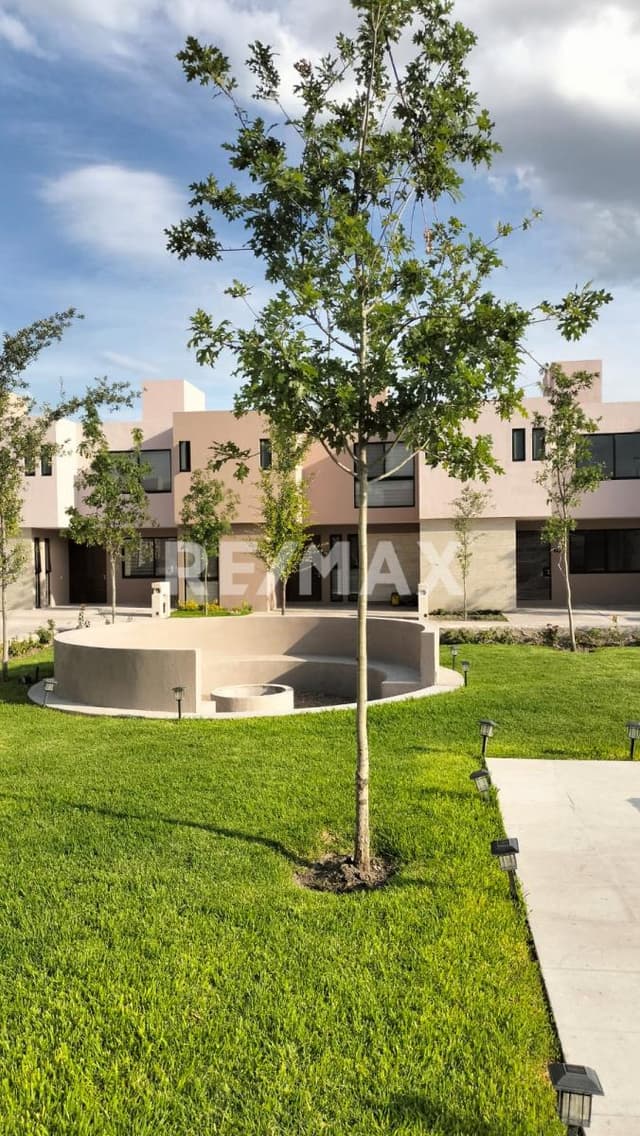 VENTA CASA LOMAS DEL MARQUES QUERETARO RCV240720-AF