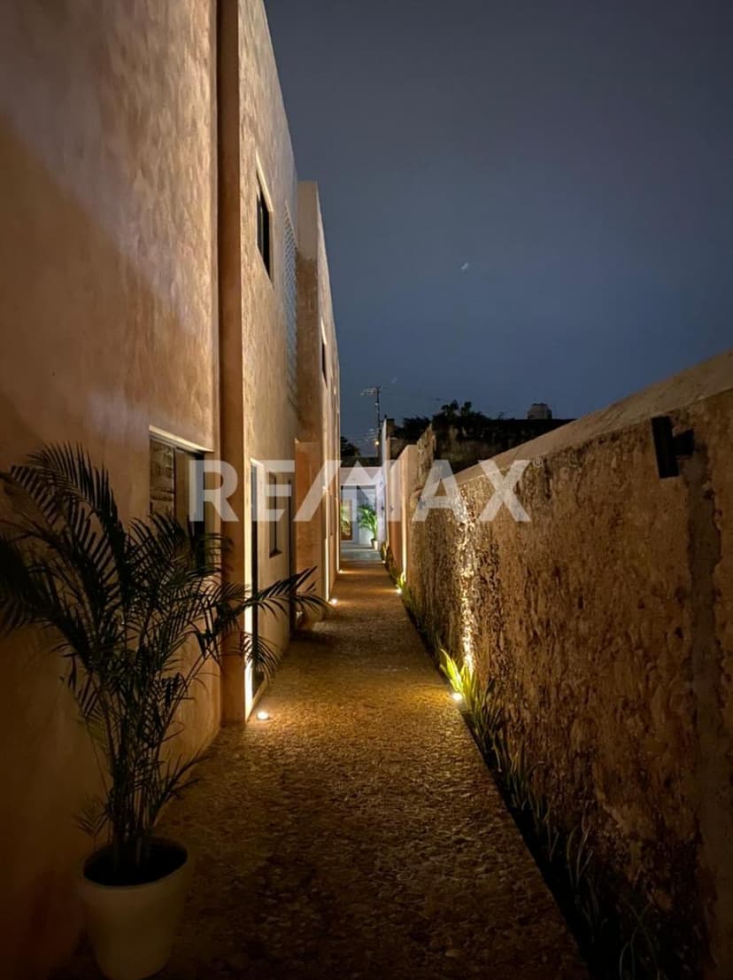 Venta Casa con 10 cuartos para renta en Airbnb, Col Centro, Mérida Yucatán