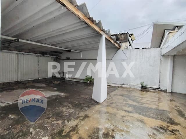 Venta de propiedad como terreno, Vista Hermosa, Cuernavaca, Morelos...Clave 5058