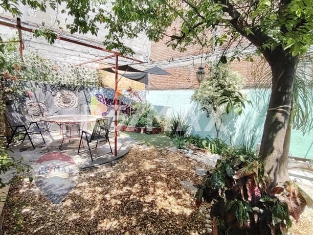 Venta de casa con locales comerciales, Los Pilares, Cuernavaca, Morelos...Clave 5059