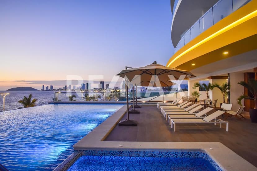 Condominio en Venta en Sunset View