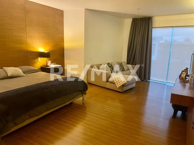 CASA DE AUTOR EN VENTA EN ZIBATÁ RCV240715-RHG
