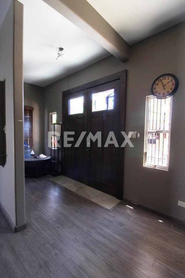 Casa amplia en Venta en Col. Independencia, Mexicali, B.C.