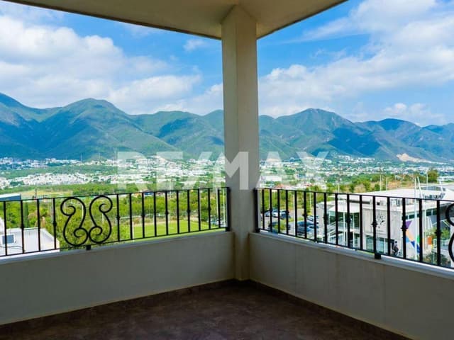 Casa Residencial en Venta al Sur de Monterrey