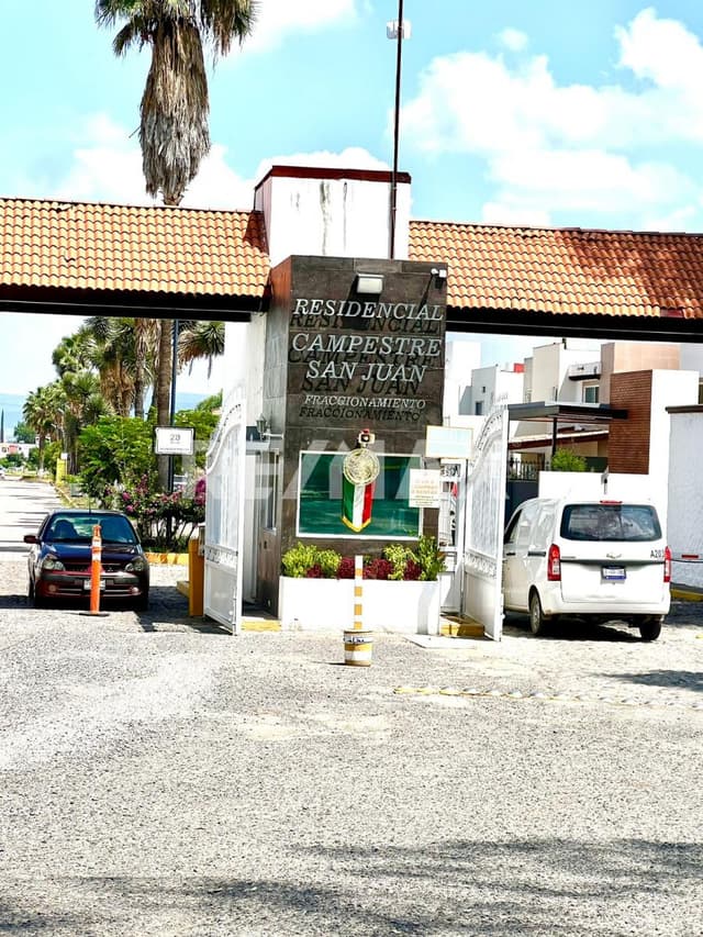 CASA EN VENTA 1 PISO CAMPESTRE SAN JUAN DEL RIO RCV240718-JBA