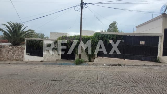 PROPIEDAD HABITACIONAL O COMERCIAL EN LOS REMEDIOS