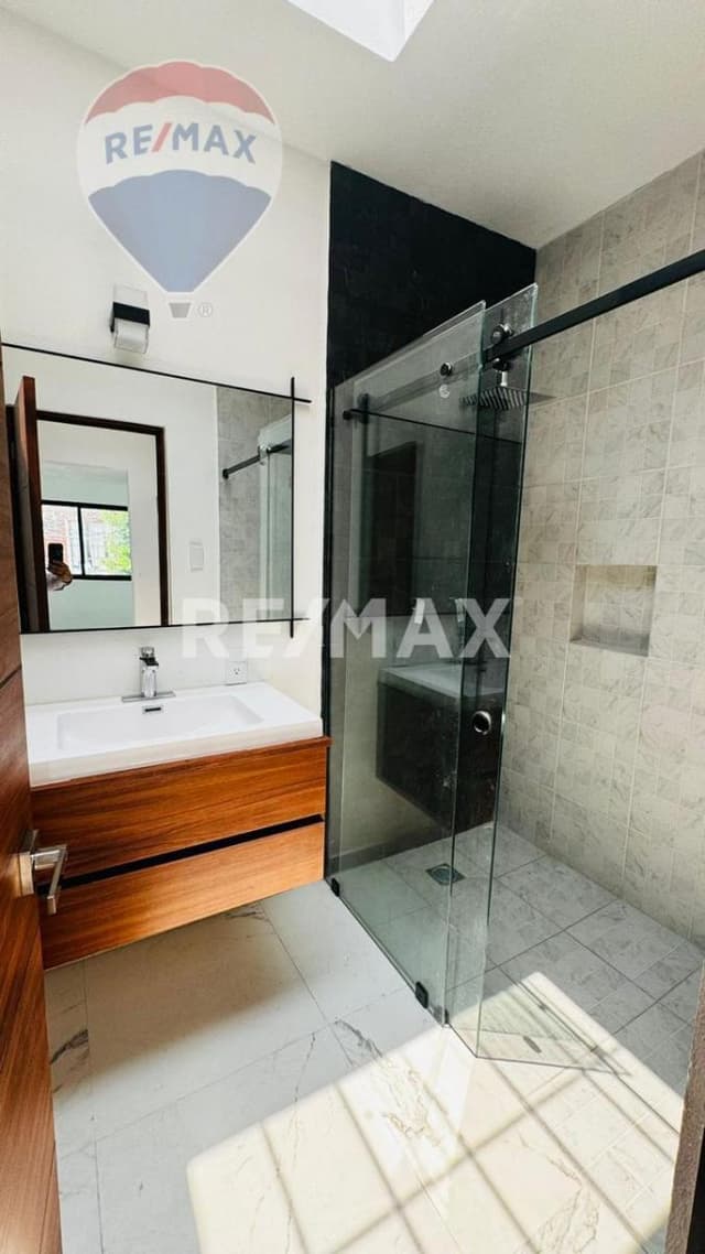 Venta de casa cerca del centro de Cuernavaca, Morelos...Clave 5076