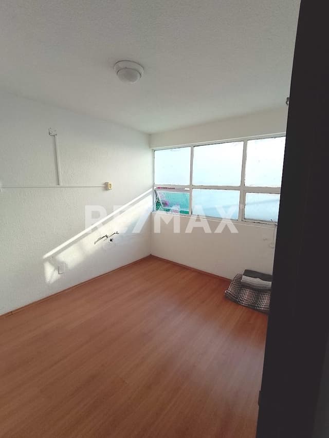 Casa y terreno en venta - Viveros de Atizapán