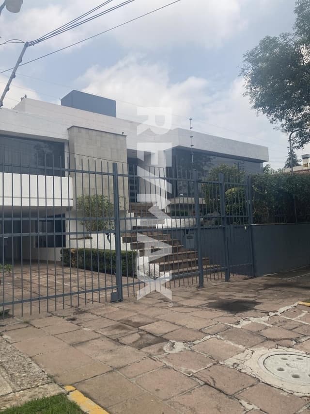 Excelente casa en Satelite
