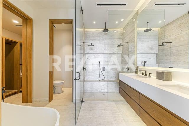 Ocean Residence B-202 202