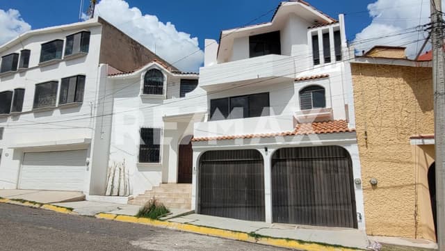Propiedad Habitacional o Comercial en Lomas del Guadiana