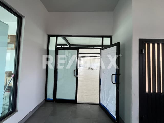 LOCAL COMERCIAL EN RENTA DE 200 M2, EN BLVD. DIAZ ORDAZ, TIJUANA