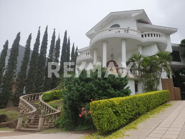 CASA EN VENTA EN CAÑADAS SAN ISIDRO, ZAPOPAN
