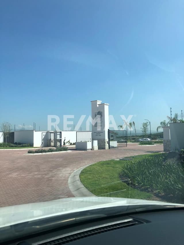 Terreno en Ciudad Maderas Sur 1 Condominio Roble.