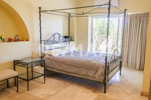 CASA SIXTY FIVE 65 P.º Finisterra / San Jose del Cab