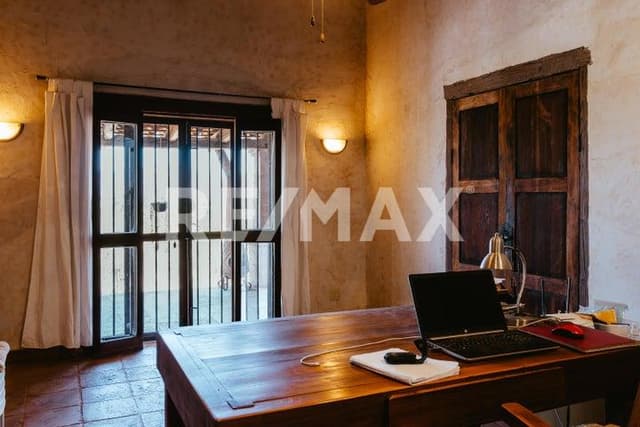 CASA TOVAR 34 GRAL. AGUSTIN OLACHEA STREET / San Jose del Cabo,