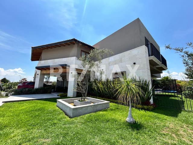 CASA EN VENTA EN EL CAMPANARIO