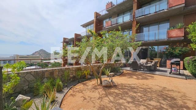 Ladera 1-BR w/Backyard Condo 303/ San Jose Corrido