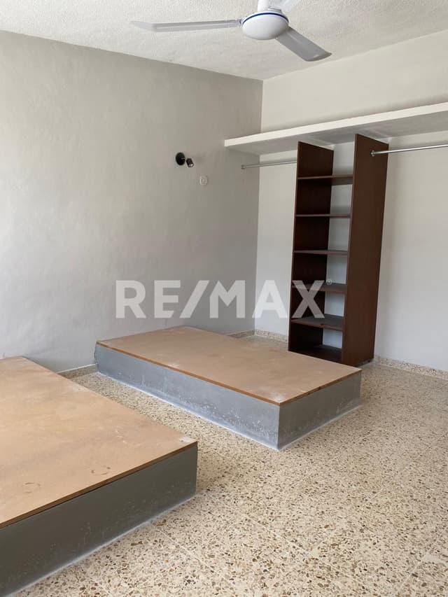 Amplia Casa con 6 Recámaras en Colonia Miguel Alemán, Mérida