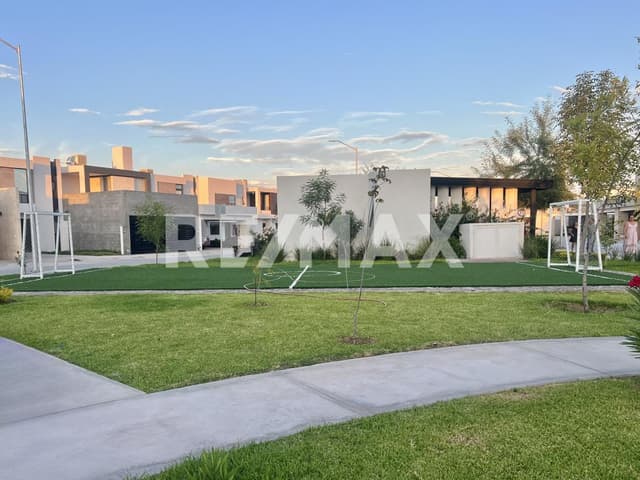 CASA EN VENTA EN QUINTAS DEL PALMAR 