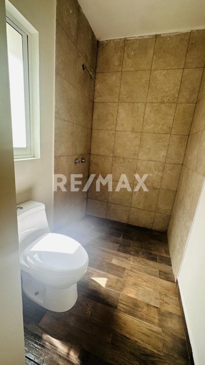 Casa en Venta  en Las Calzadas con Recamara en Planta Baja