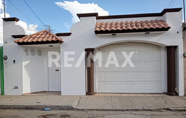 Casa En Venta en Loma Bonita I