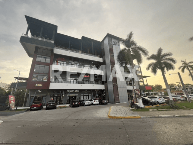 LOCAL EN VENTA - PLAZA LAGUNA, TAMPICO