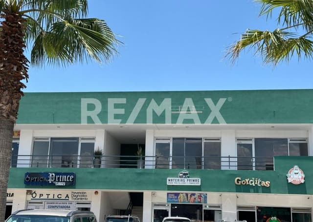 LOCAL EN RENTA EN RESIDENCIAL LA HACIENDA 