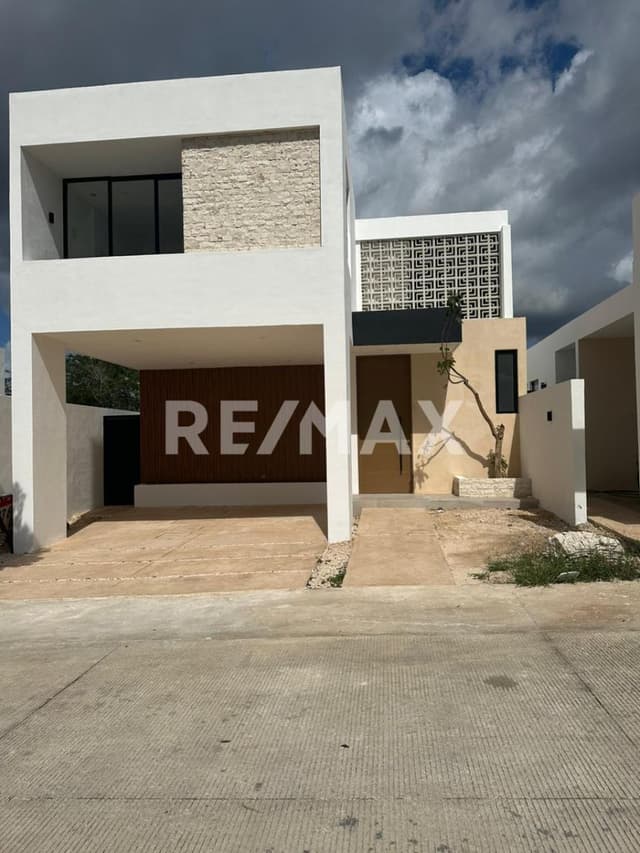 Casa en Venta en privada Tamora en Conkal, Yucatán.