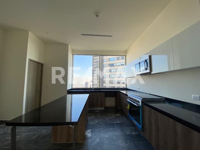 Penthouse en Isola Bosque Real