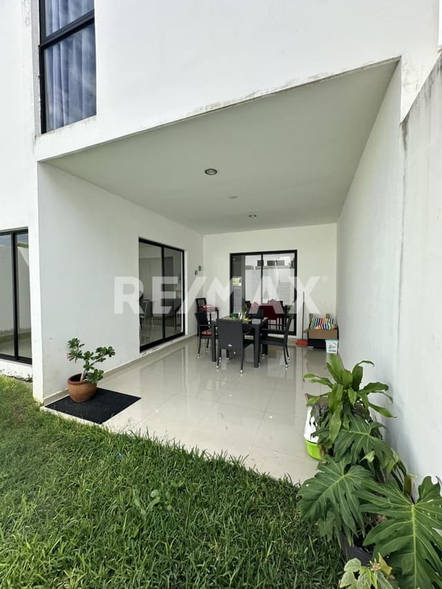 Casa en Venta en Privada Salvia, Floresta.