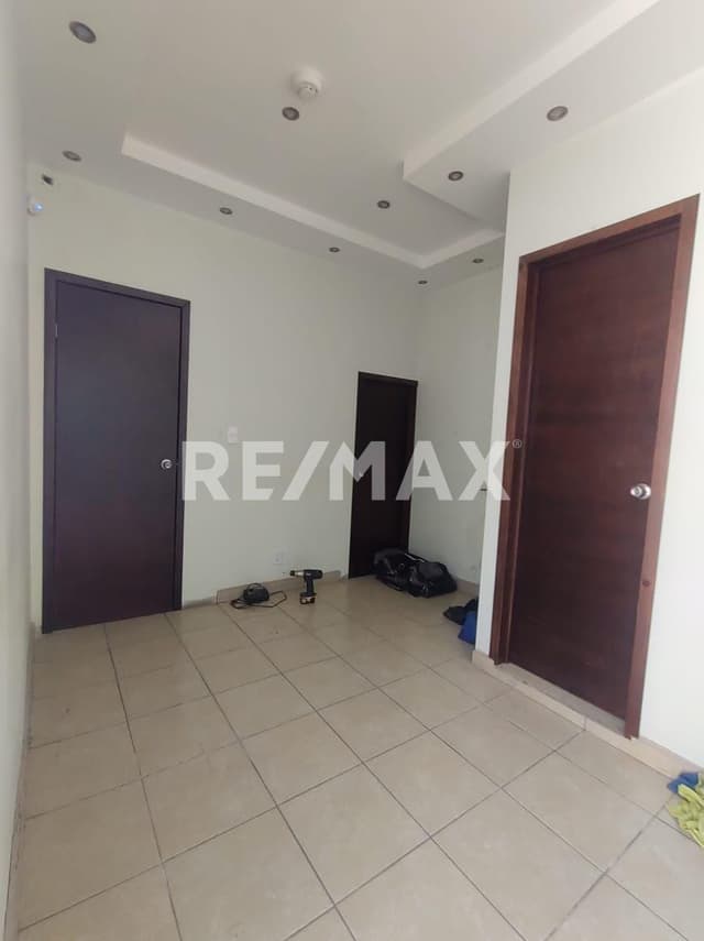 BODEGA EN RENTA DE 478 M2, EN EL GUAYCURA, TIJUANA